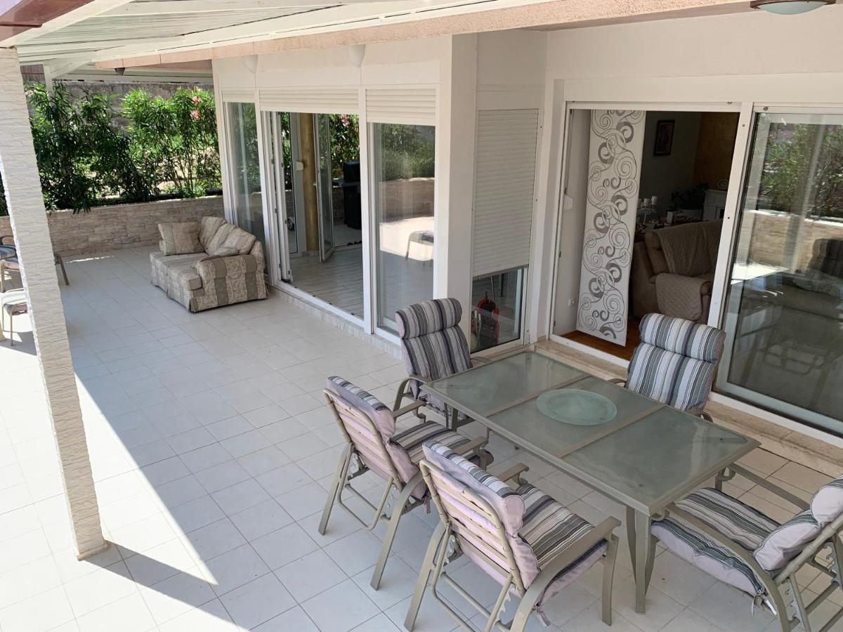Apartment Relax Whit Big Terrace 170M2 Near The Beach Сплит Экстерьер фото