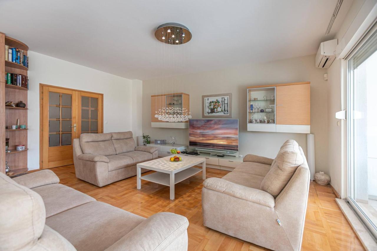 Apartment Relax Whit Big Terrace 170M2 Near The Beach Сплит Экстерьер фото