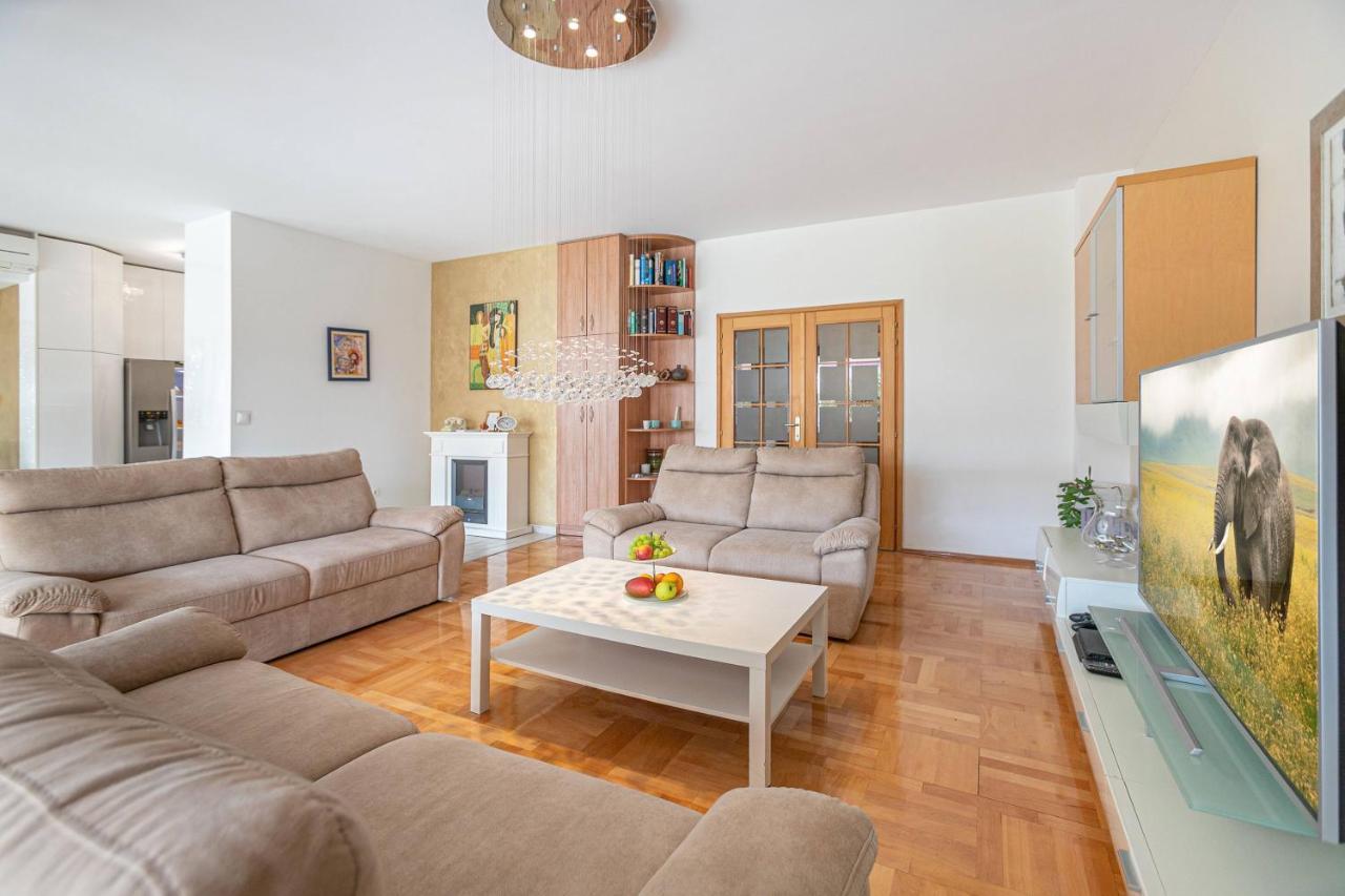 Apartment Relax Whit Big Terrace 170M2 Near The Beach Сплит Экстерьер фото
