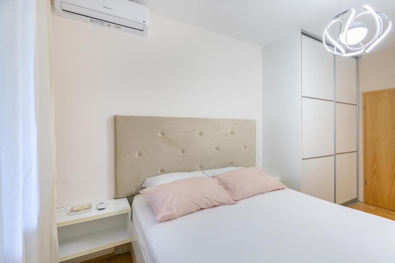 Apartment Relax Whit Big Terrace 170M2 Near The Beach Сплит Экстерьер фото