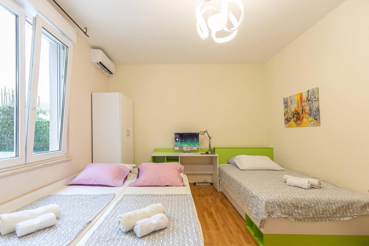 Apartment Relax Whit Big Terrace 170M2 Near The Beach Сплит Экстерьер фото